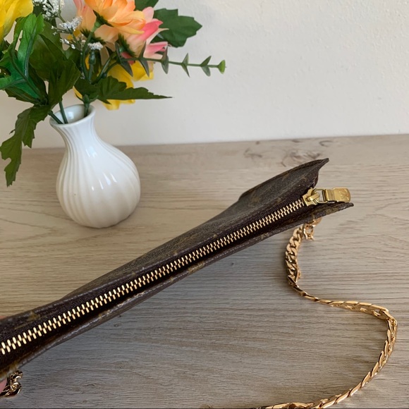 Auth Louis Vuitton cosmetic crossbody ❤️ - Picture 8 of 11